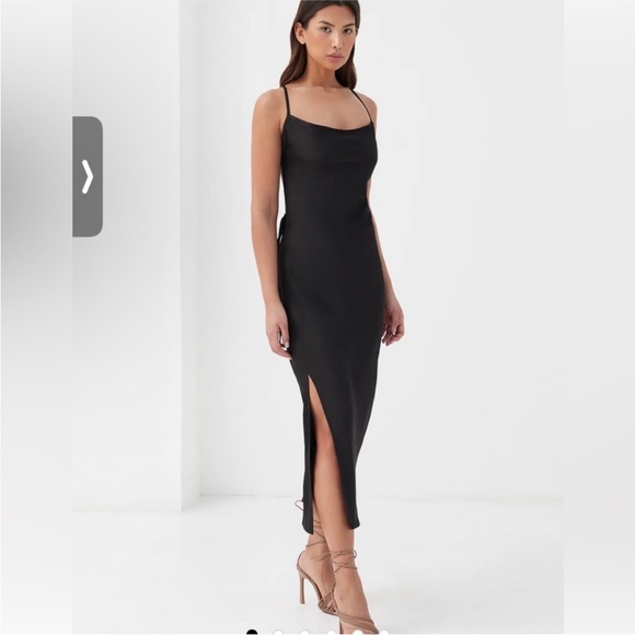 Black Satin Midi dress - Picture 3 of 7